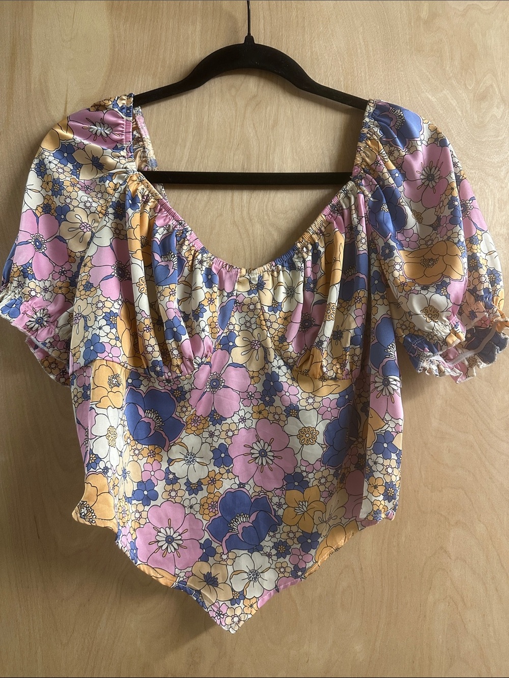 Vintage-Inspired Floral Puff Sleeve Crop Top in Pink, Blue & Yellow